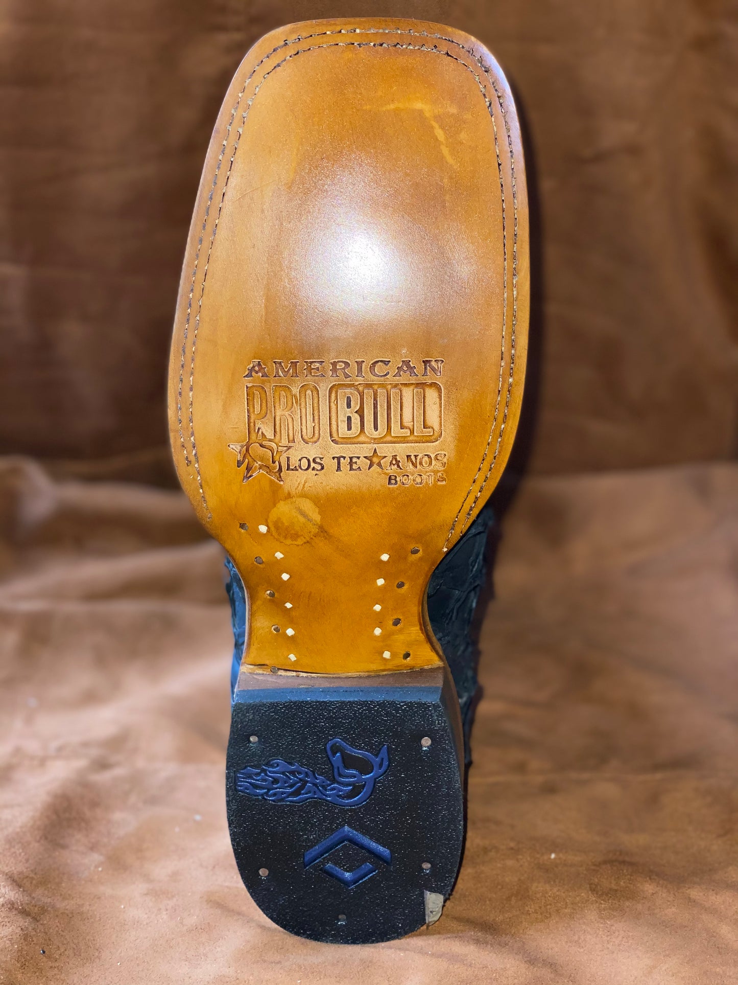 
                  
                    THR100 - Los Texanos Boots - Black Big Bass
                  
                