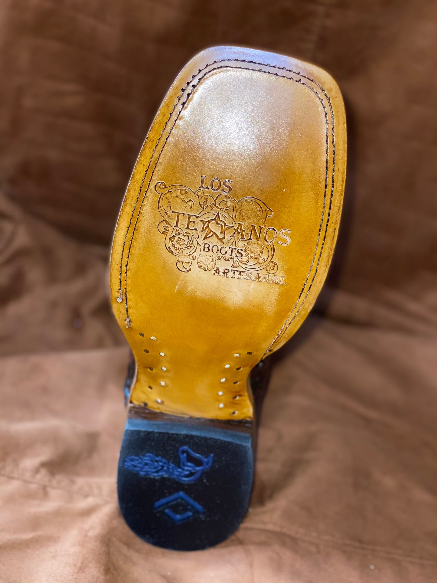 
                  
                    THR75- Los Texanos Boots - Tooled Dark
                  
                