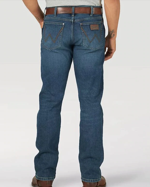 
                  
                    88MWZMU - Wrangler Men's Retro Slim Fit Straight Leg Jean - Mauney
                  
                