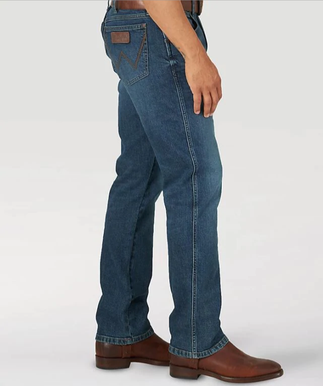 
                  
                    88MWZMU - Wrangler Men's Retro Slim Fit Straight Leg Jean - Mauney
                  
                