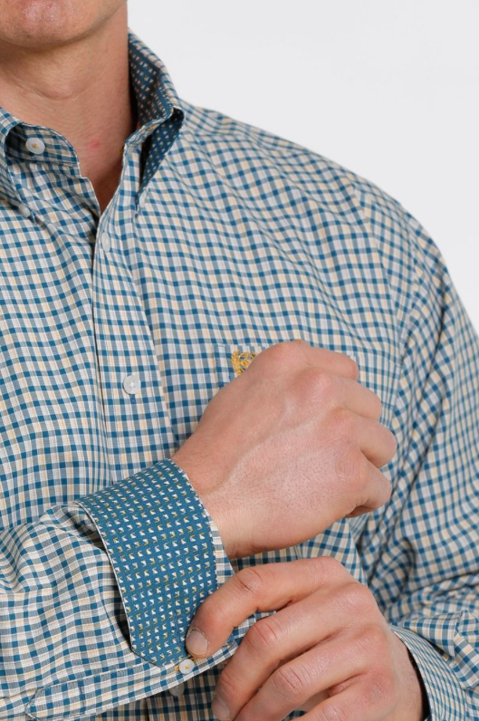 
                  
                    MTW1105344 - Cinch Men's Plaid Button-Up Shirt
                  
                