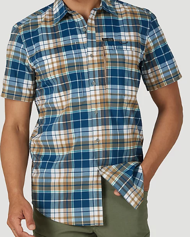 10NSP76ER - Wrangler Men's ATG Short Sleeve Button-Up Shirt