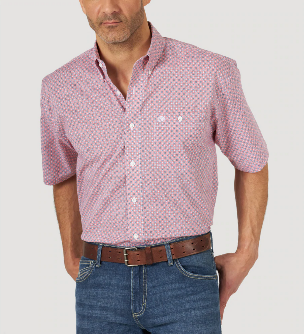 112315008 - Wrangler Men's Relaxed Fit Button Up Shirt