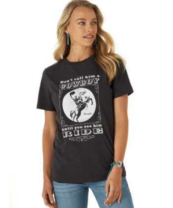 112315070 - Wrangler Women's Retro Graphic Tee