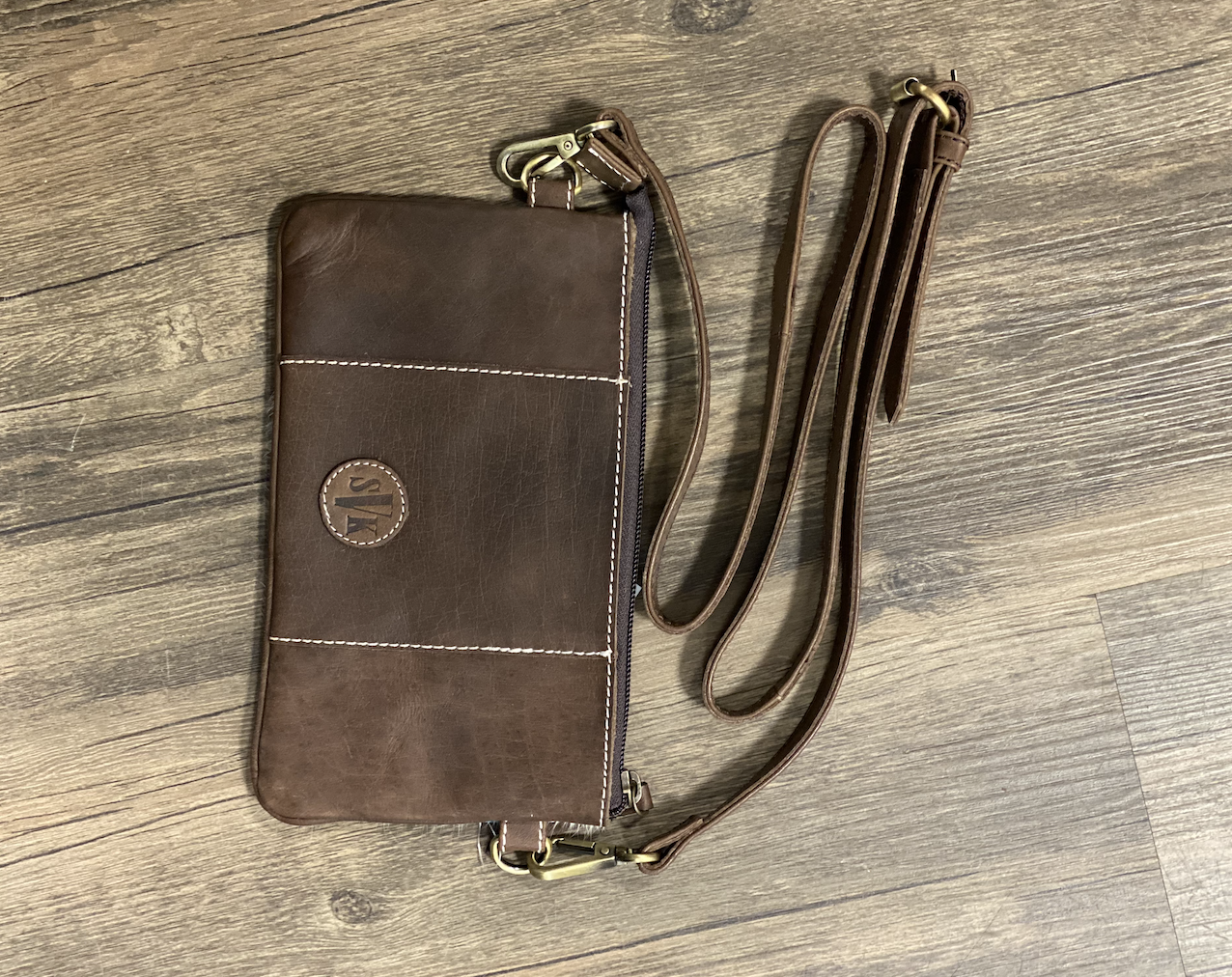 
                  
                    SVK-958 - Western Fashion Accessories Women's Cowhide Handbag
                  
                