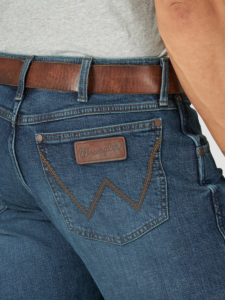 
                  
                    1088MWZMU - Wrangler Retro® Men's Slim Straight Jean - Mauney
                  
                