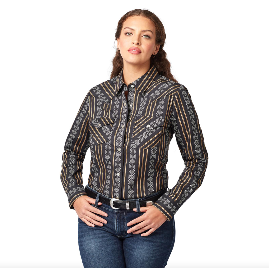 112321392 - Wrangler ® Women's Essential LS Pearl Snap Shirt - Black