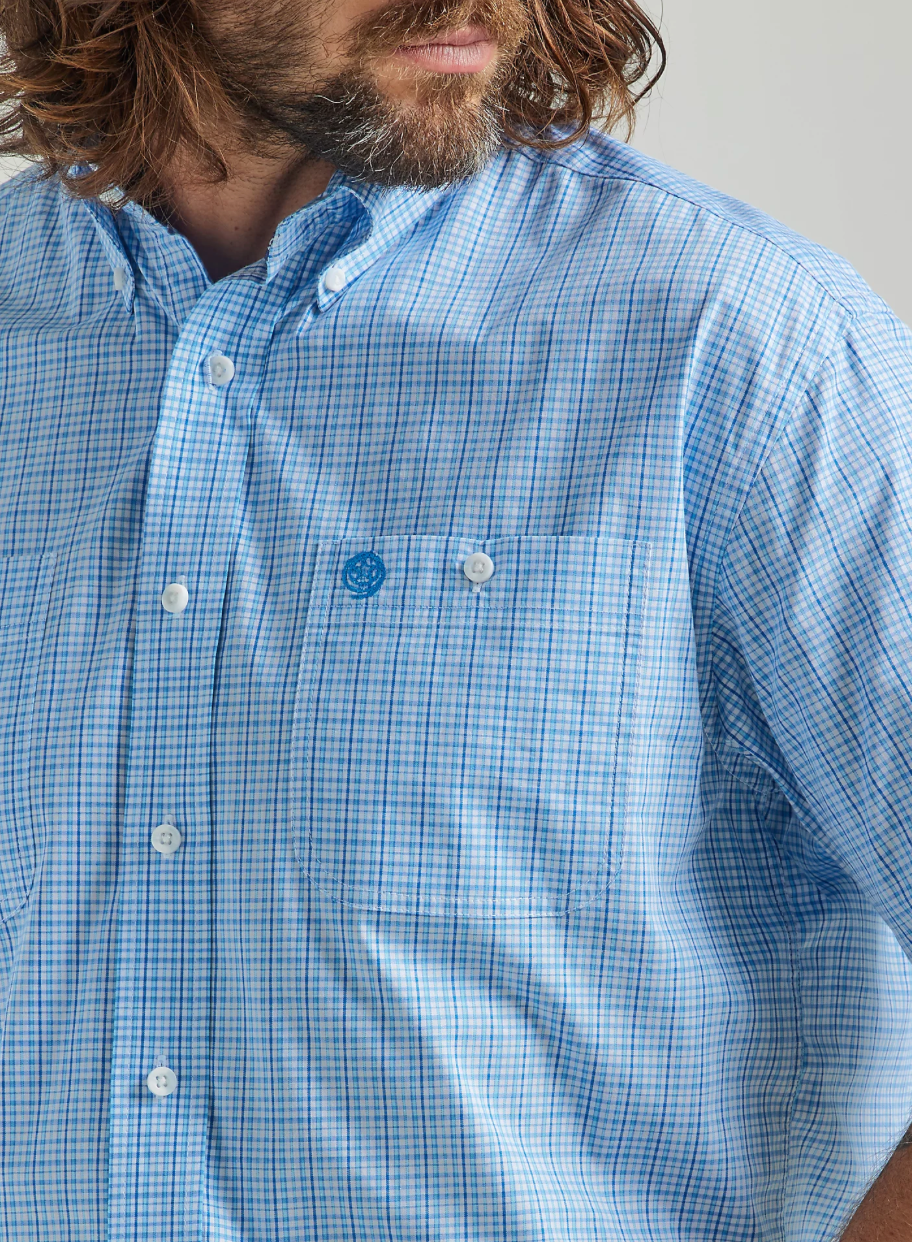 
                  
                    112324897 - Wrangler Men's George Strait Short Sleeve Shirt - Blue
                  
                